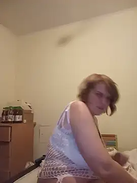 Lanavesna élő XXX-chatje