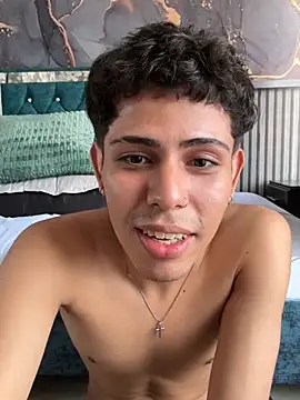 הופעת וובקאם של Lucas_West_