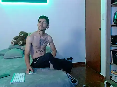 Show modela Perseo955 na web-kameri