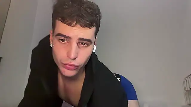 Lucas_bennet Webcam show