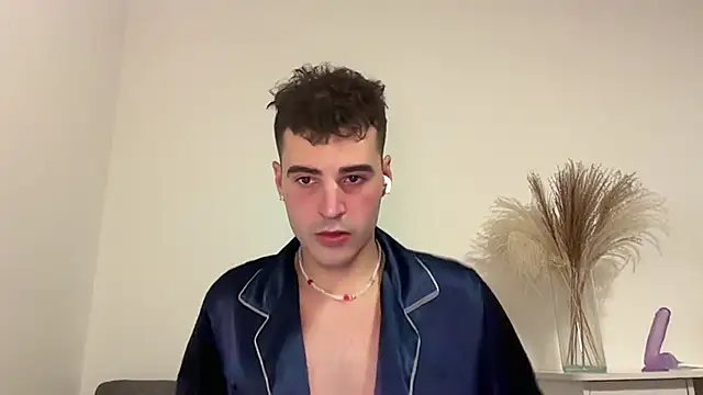 Lucas_bennetn Webbikameraesitys