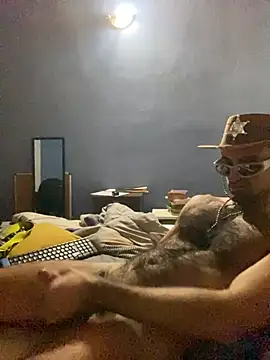 הופעת וובקאם של HairybutHorny