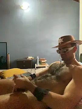 הופעת וובקאם של HairybutHorny