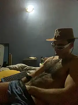 Webkamerová show HairybutHorny