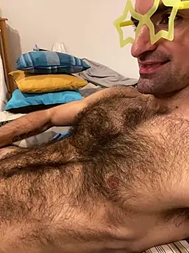 Webkamerová show HairybutHorny