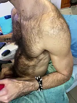 HairyDream Show in webcam