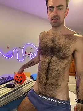HairyDream: διαδικτυακό σόου στην κάμερα