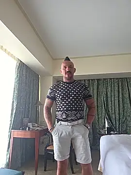 publicnakedman – webcam-show