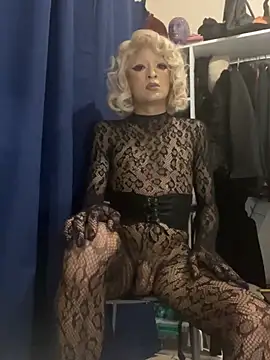 Show modela xtinasissy na web-kameri