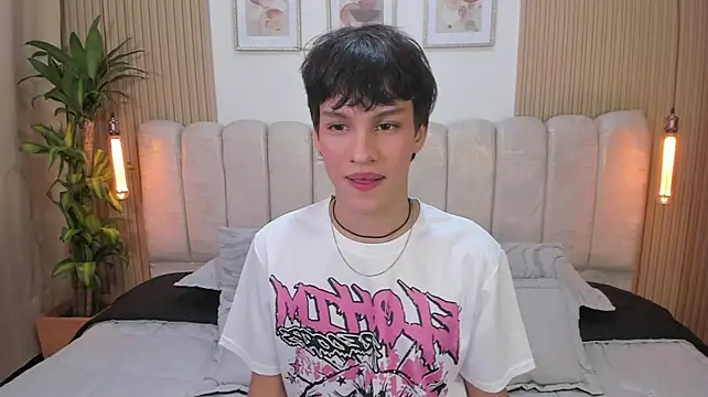 max_hunter1 Adlı Modelin Web Kamerası Şovu