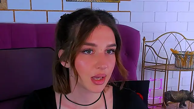 IslaKiss Adlı Modelin Canlı XXX Sohbeti