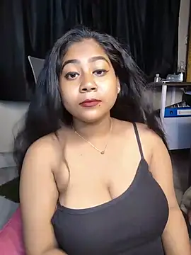 hornynisha321 网络视讯表演