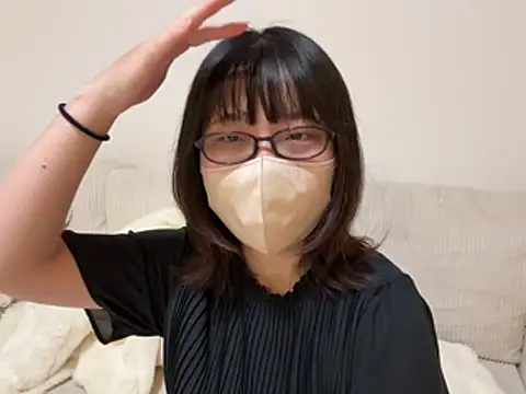 otsukimi-chan Live Chatraum