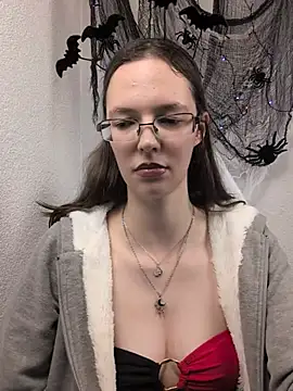 MrsCrazy18 Adlı Modelin Canlı XXX Sohbeti