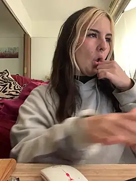 latinbabygirl webcam show