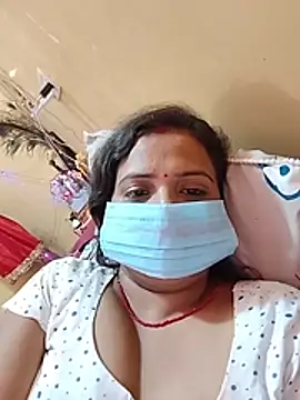 MrsDimple Show in webcam