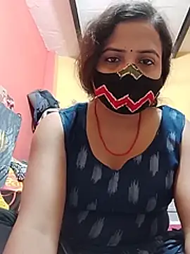 MrsDimple Show in webcam