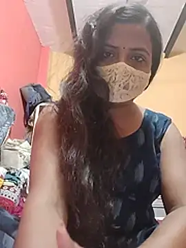 MrsDimple Show in webcam