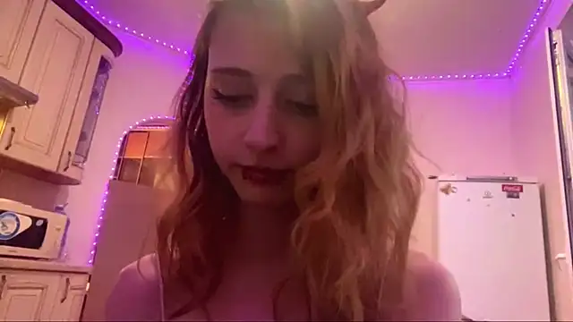 ClareTwiet Chat XXX in diretta