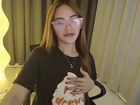 sexybabedine Webcam show