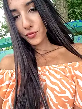 AndreeaMuller Show in webcam