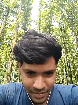 DesiBoy_Liven Webbikameraesitys