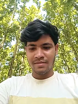DesiBoy_Liven Webbikameraesitys