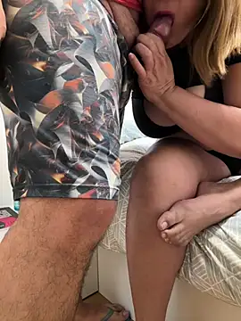 Show modela melositatuya na web-kameri