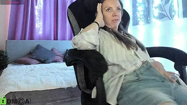 Živý XXX chat EmilyStevart