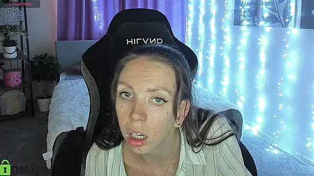 Živý XXX chat EmilyStevart