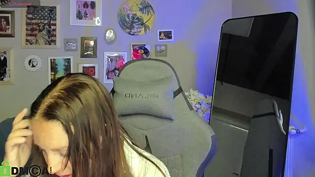 Živý XXX chat EmilyStevart