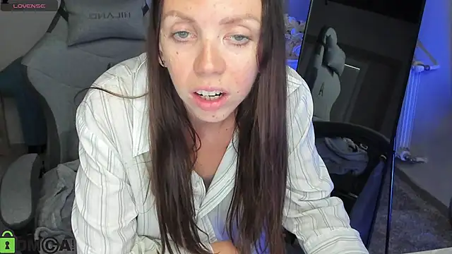 Živý XXX chat EmilyStevart