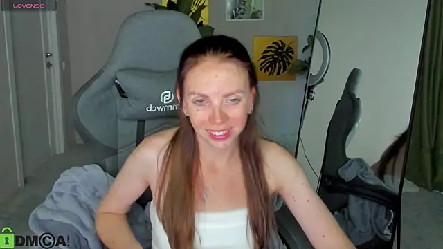 XXX chat uživo modela EmilyStevart
