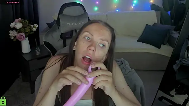 Chatroom XXX en direct de EmilyStevart
