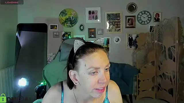 Chatroom XXX en direct de EmilyStevart