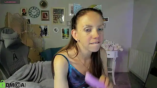دردشة EmilyStevart الجنسية المباشرة