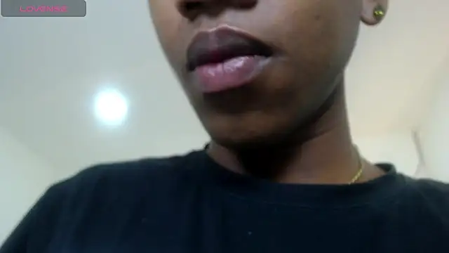 AfroWayuuu webcam show