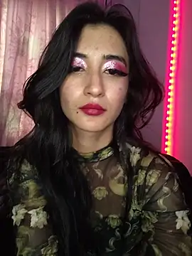 Tahara_Romanov_ Chat XXX in diretta