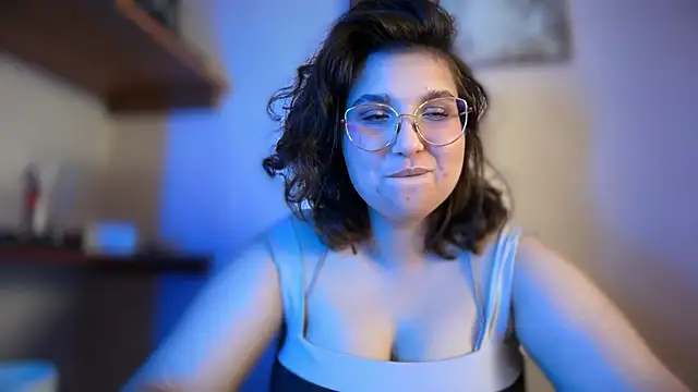 Show modela Angellamya na web-kameri