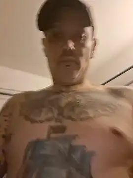 xD3VIOUSKIDx: διαδικτυακό σόου στην κάμερα