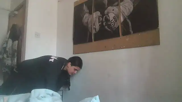 חדר צ'אט בשידור חי של kaviahxx18