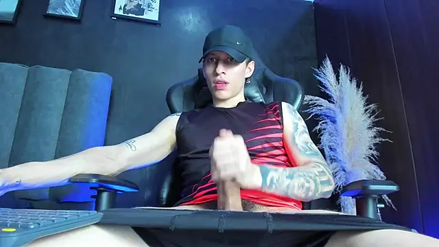 Show de Enzo_Maserati na webcam