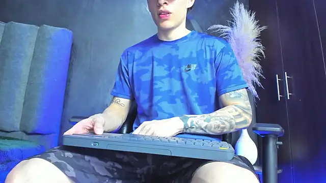 Webkamerová show Enzo_Maserati