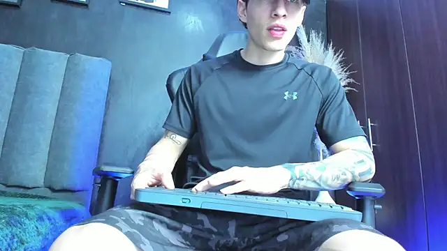 Enzo_Maseratin Webbikameraesitys