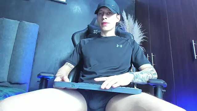 Enzo_Maseratin Webbikameraesitys