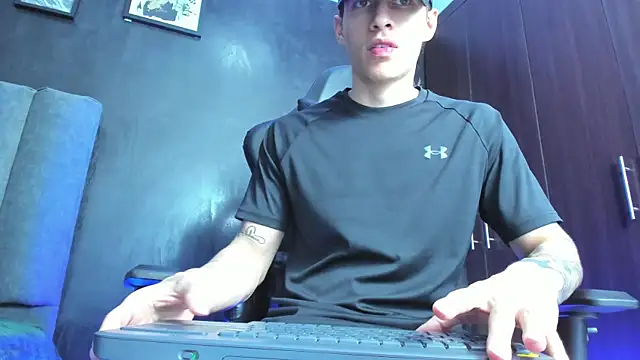 Enzo_Maserati Webcam-Show