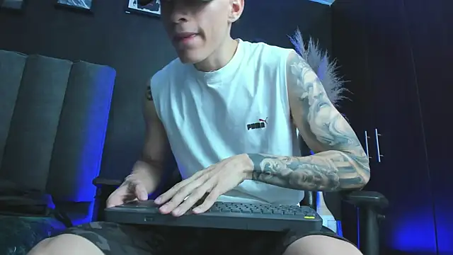 Enzo_Maserati Webcam Show