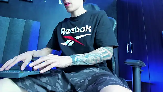 Enzo_Maserati Webcam-Show