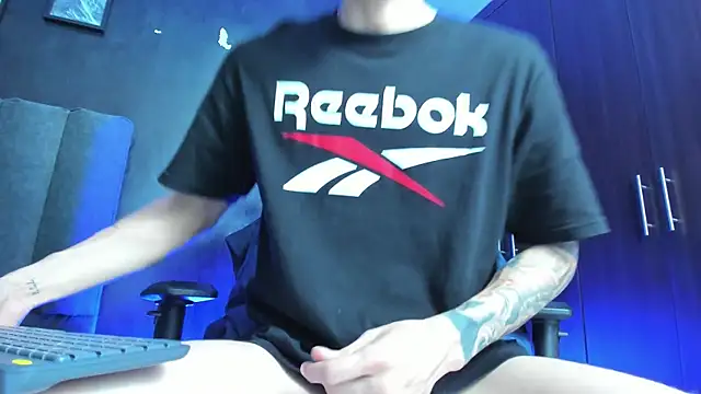 Enzo_Maserati Webcam show