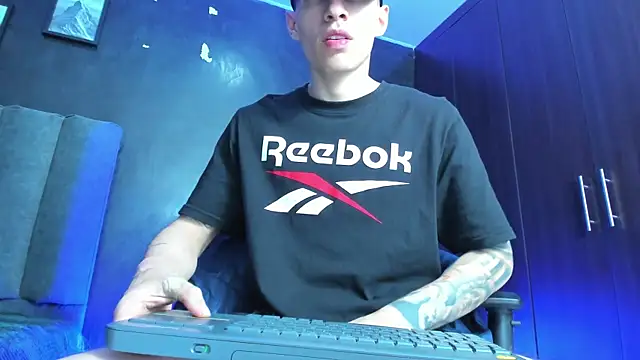Enzo_Maseratin Webbikameraesitys